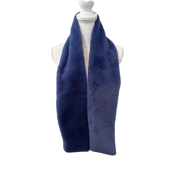 Dana Herbert Fuzzy Faux Fur Oblong Scarf Periwinkle Blue - Picture 2 of 4